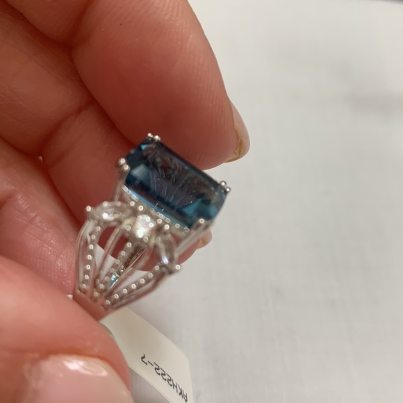 NWT JTV 5.95CT EMERALD CUT TEAL FLUORITE & .48CTW WHITE TOPAZ RING - Picture 6 of 8